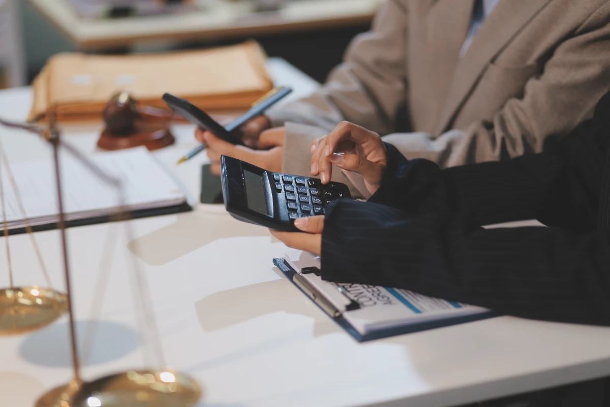 Coordinación legal, financiera y operativa en cada expediente